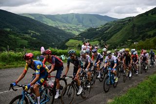 Stage 5: the big break of the day on the Col de Soudet