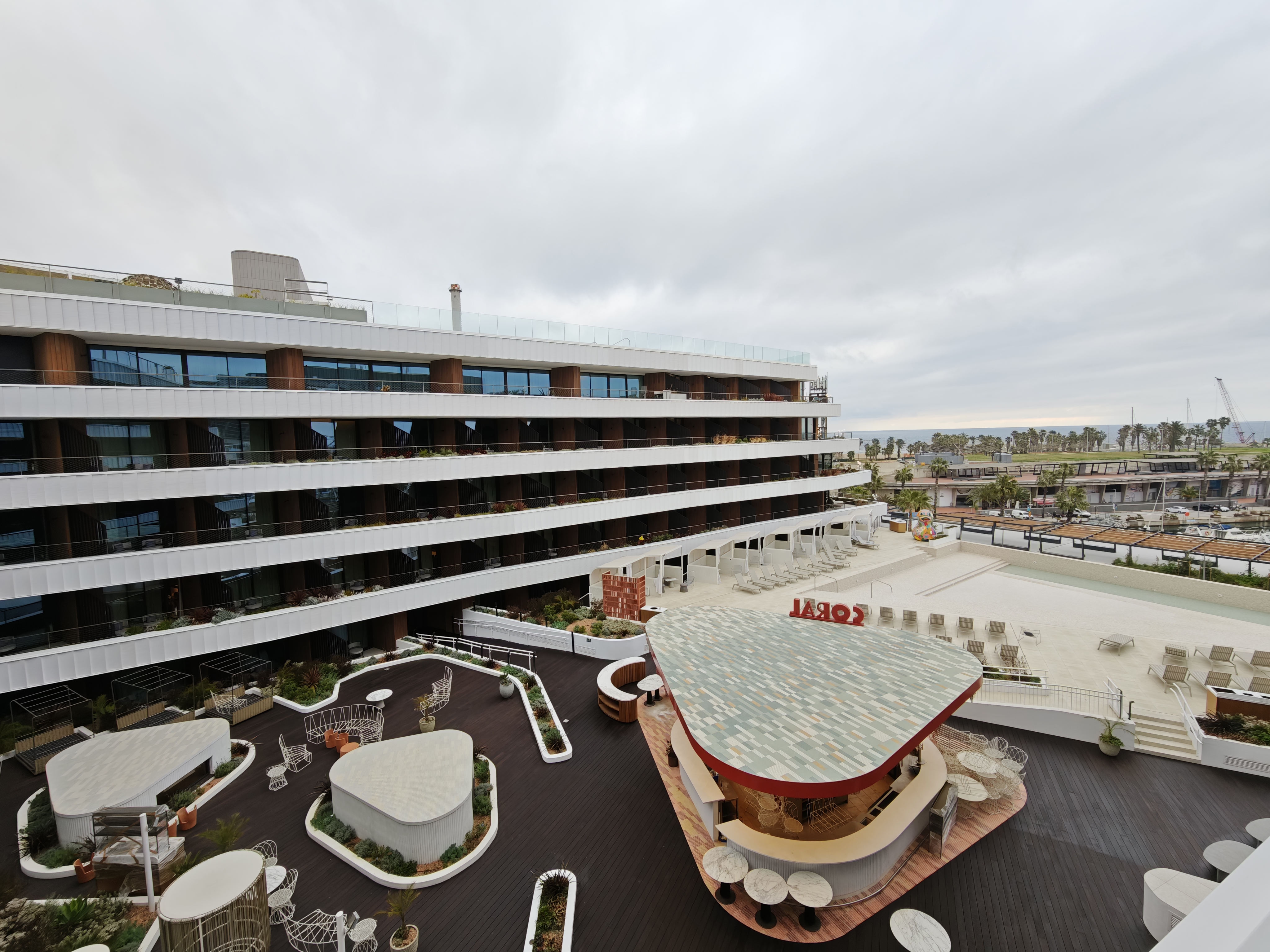 Xiaomi 17 Ultra camera photos