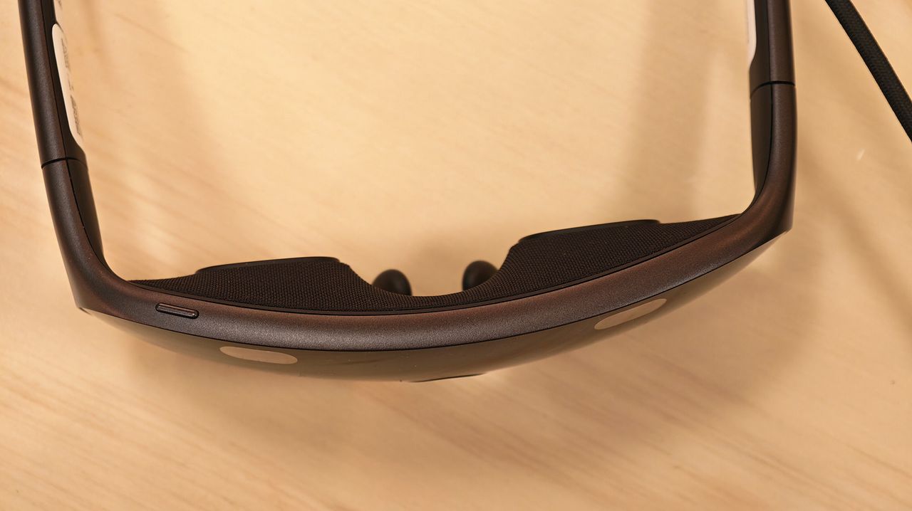 A hands-on look at Meta VR Glasses