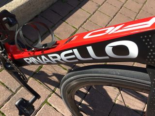 The concave down tube helps aerodynamics