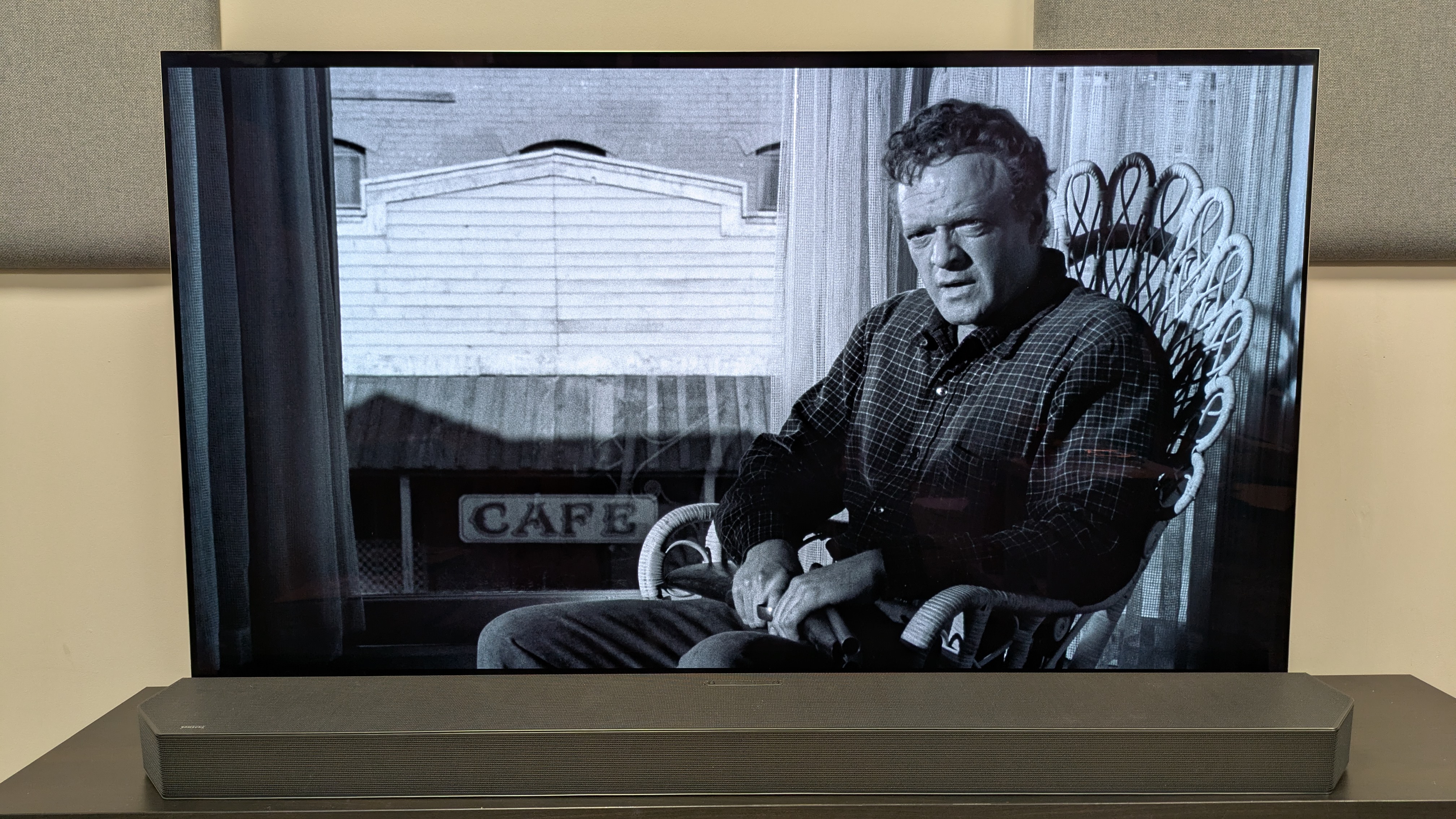 3:10 To Yuma 4K Blu-ray on LG G5 OLED showing Dan Evans sat in a chair 