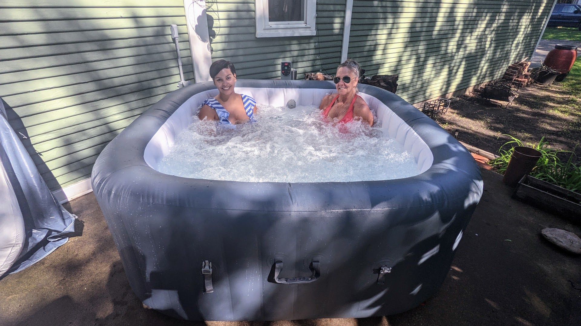 Bestway SaluSpa Hawaii hot tub review: soothe away back pain with this ...