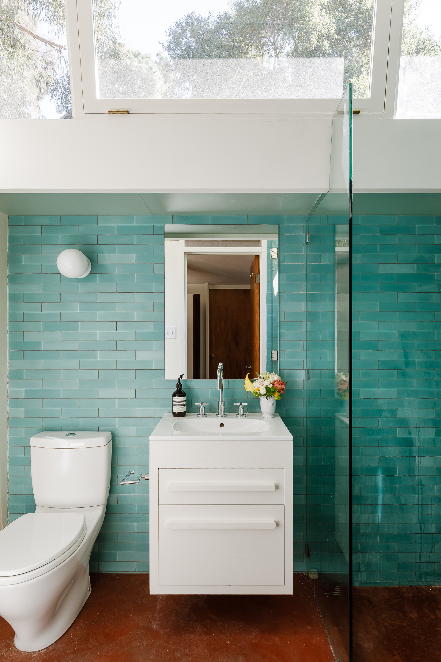 The house was restored and updated by architect Barbara Bestor