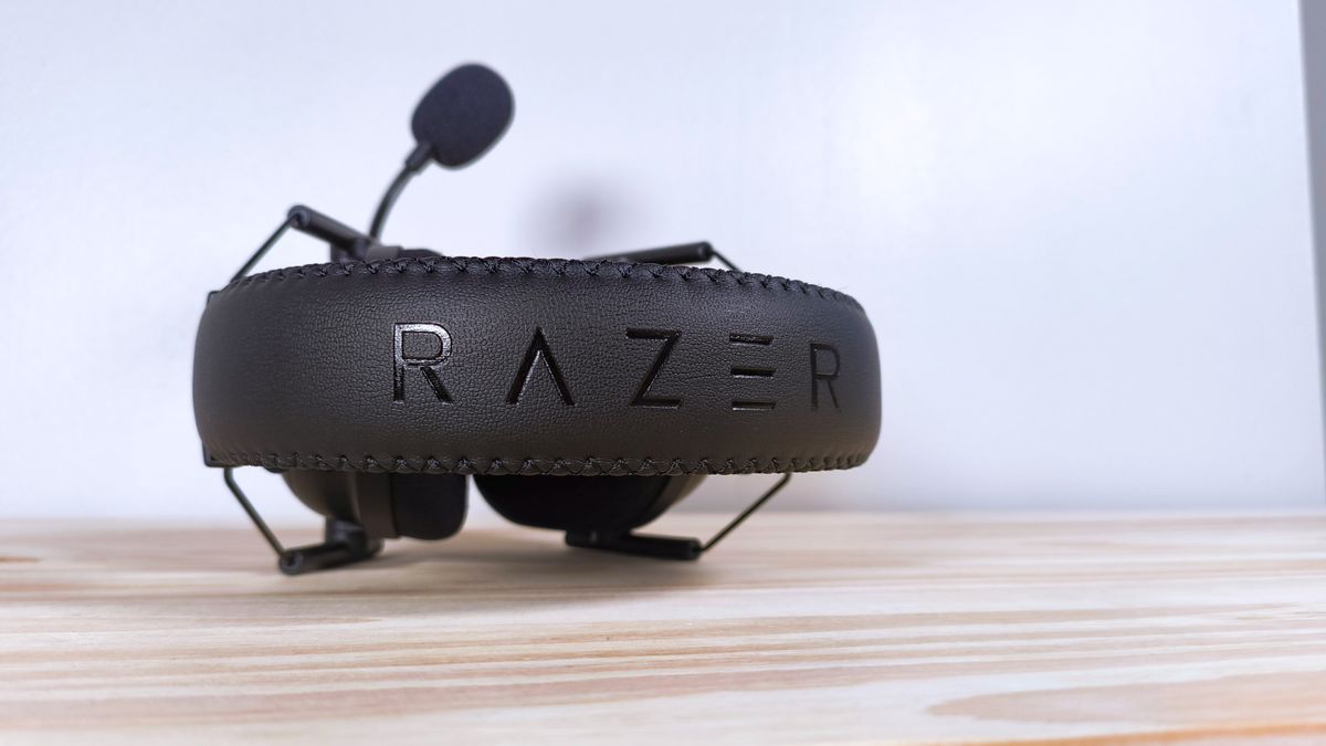 The faux leather headband on the Razer BlackShark V2 Pro headset