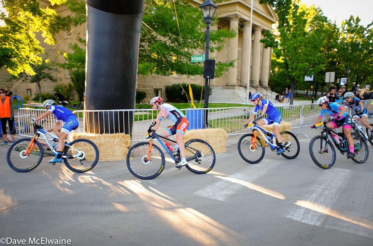 Katerina Nash (Luna Pro Team) leading the race after three laps