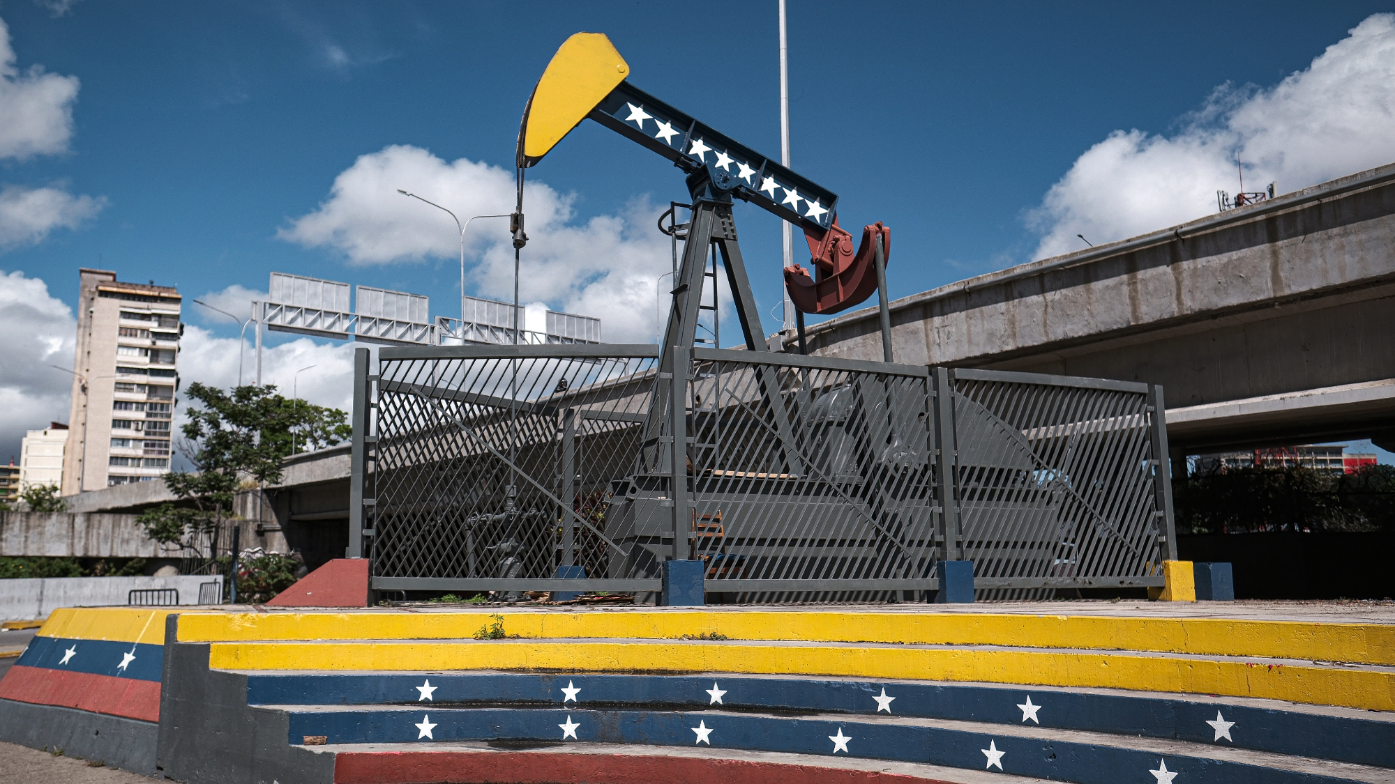 Oil rig monument in Venezuela