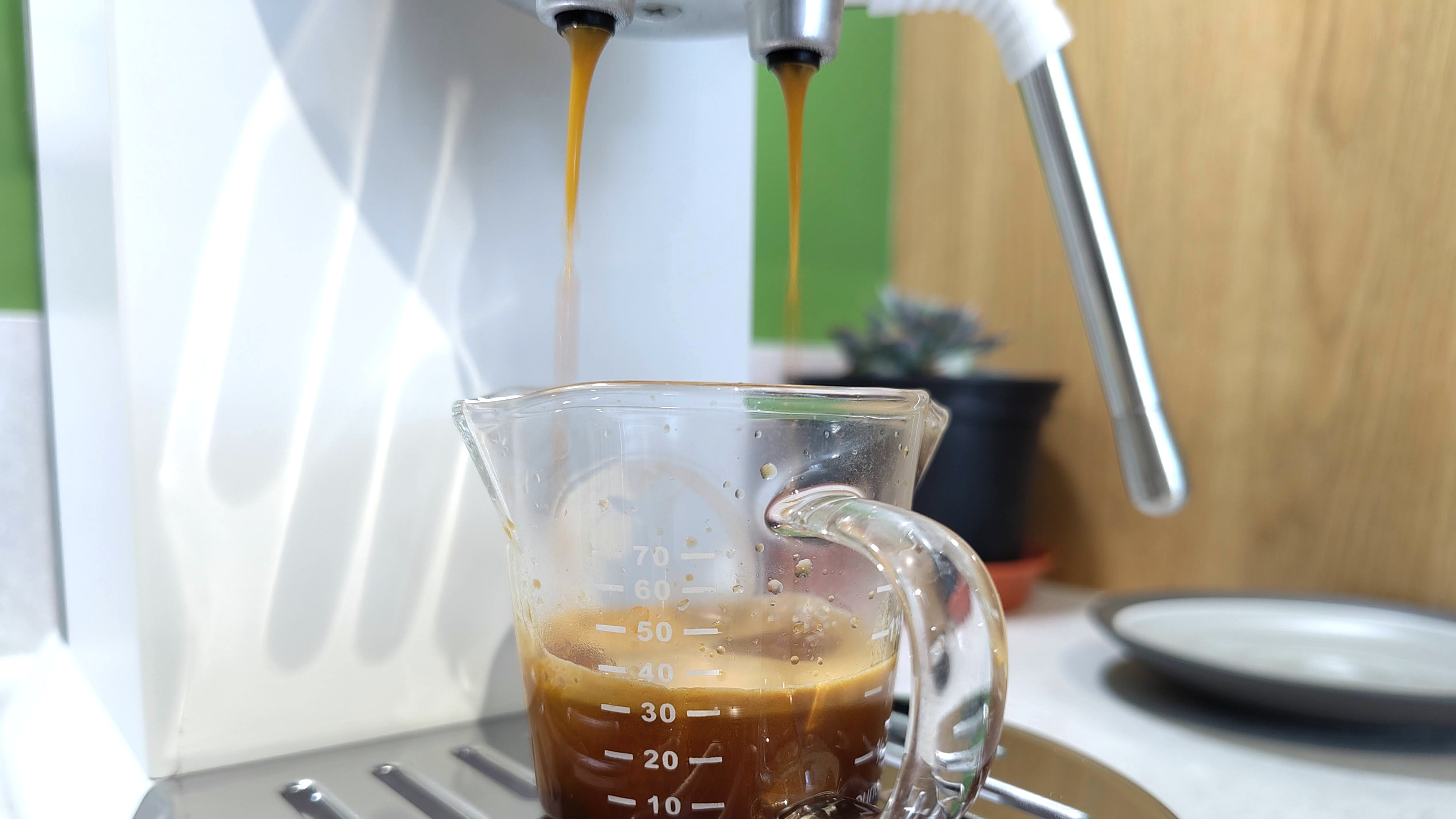 De'Longhi Dedica Duo coffee machine