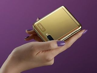 Samsung Galaxy Z Flip Mirror Gold