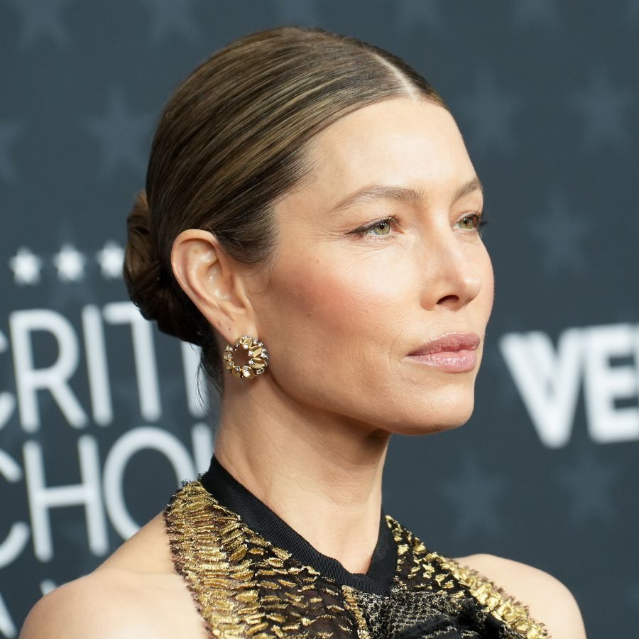 Jessica Biel with low chic chignon on red carpet