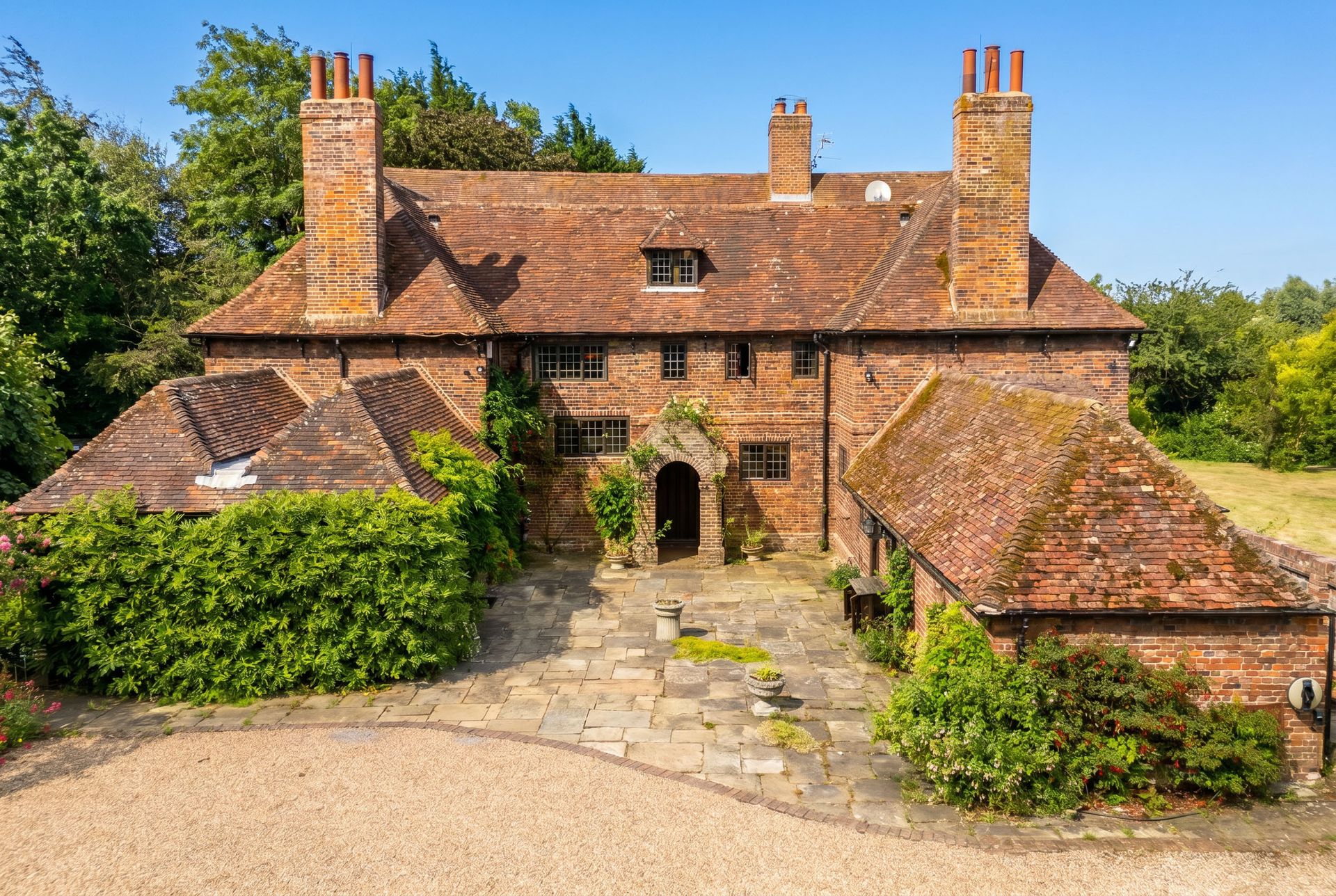 Quaives in Ken  for Sale