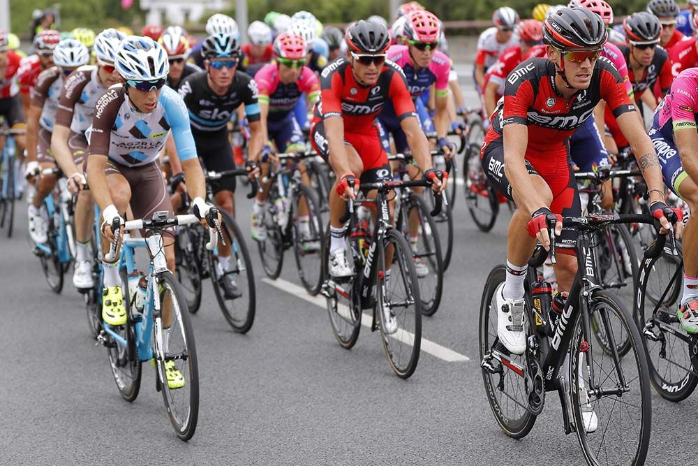 BMC try to control the peleton