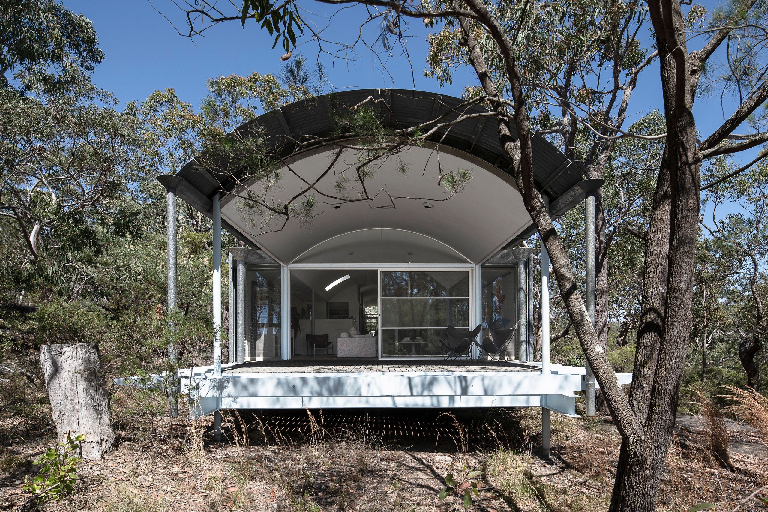 The Ball-Eastaway House – a climate-responsive residence in the Australian bush – is on the market
