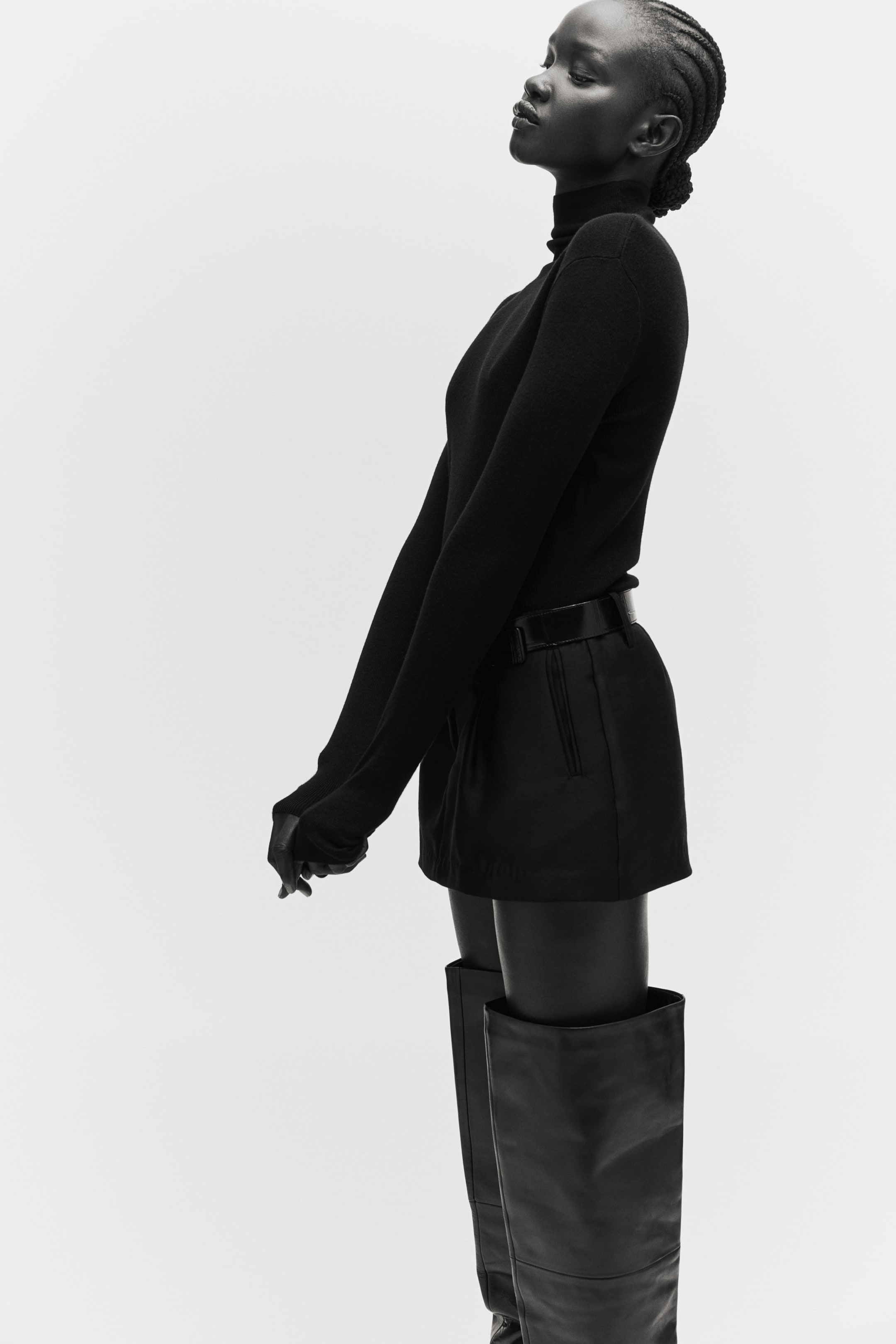 Fine-Knit Mock Turtleneck Top - Black