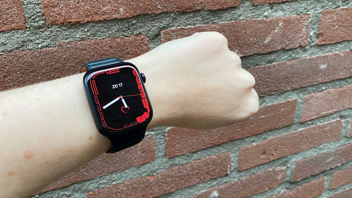 how-to-remove-apps-from-apple-watch-techradar