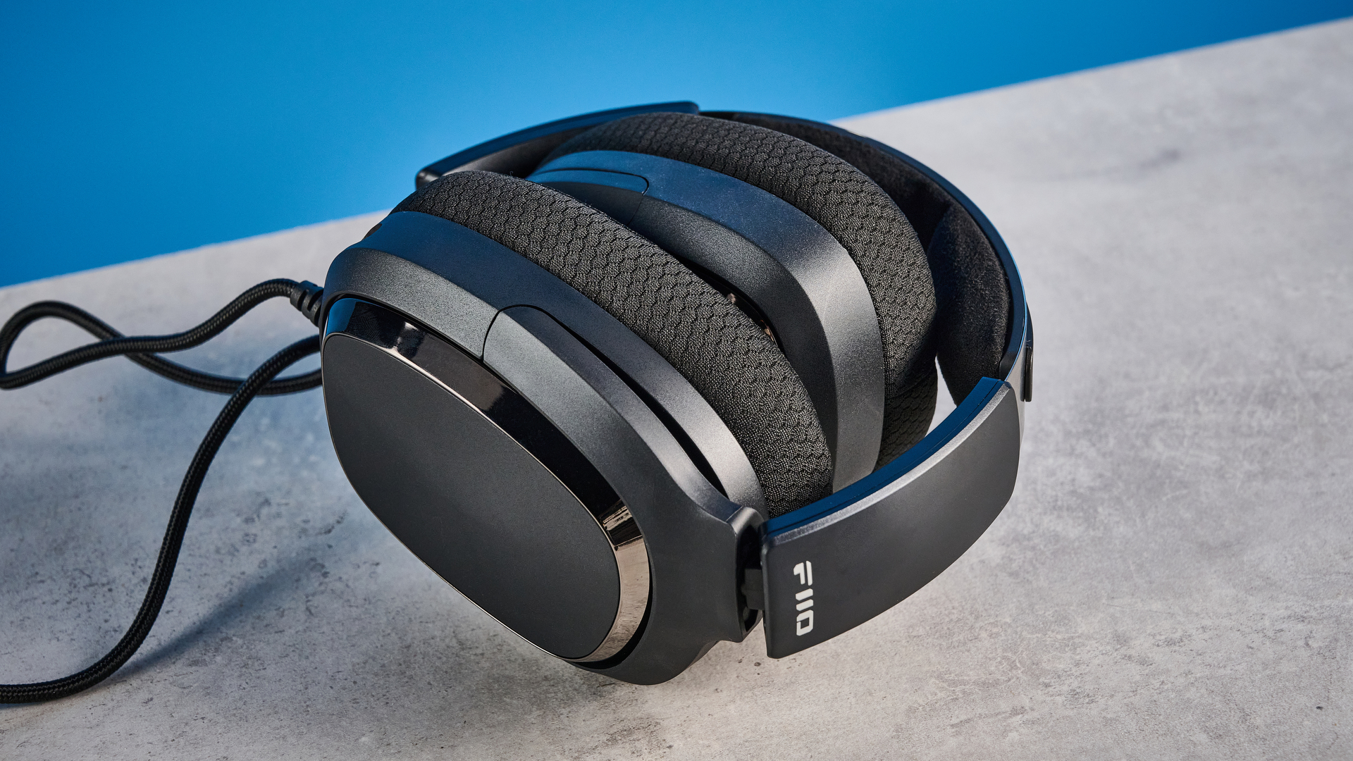 A black FiiO FG3 gaming headset