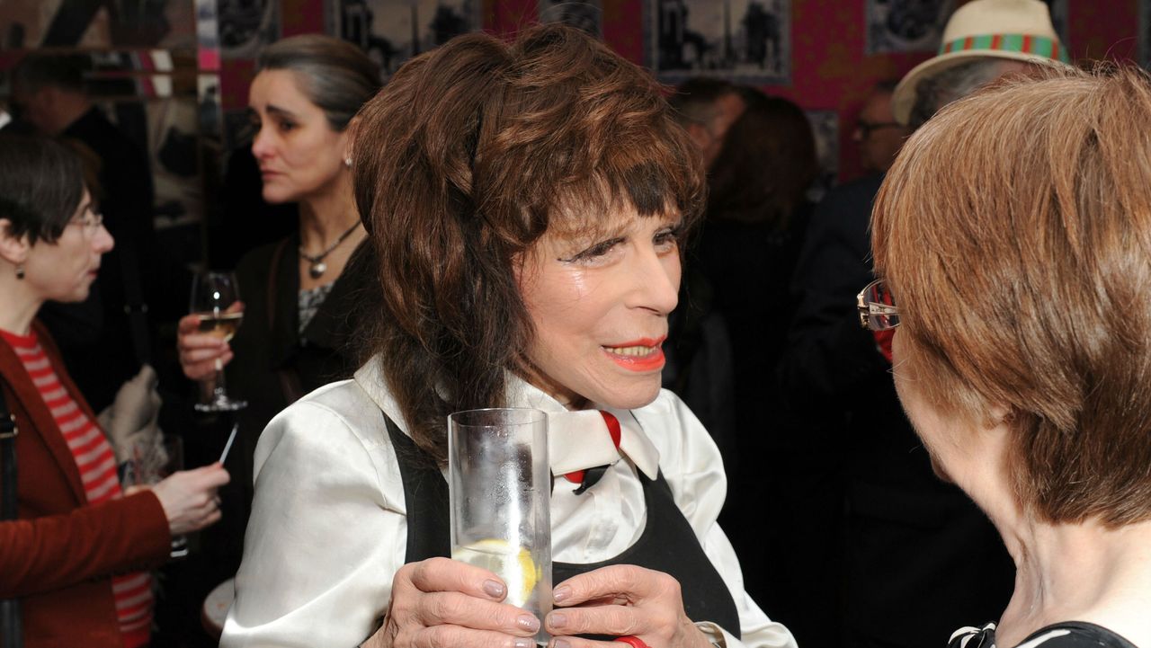 Fenella Fielding