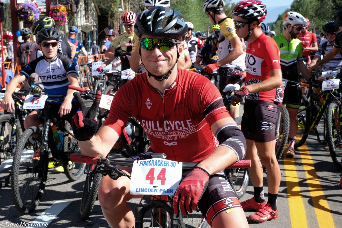 Jakup Valigura (Full Cycle) on the front row at the start