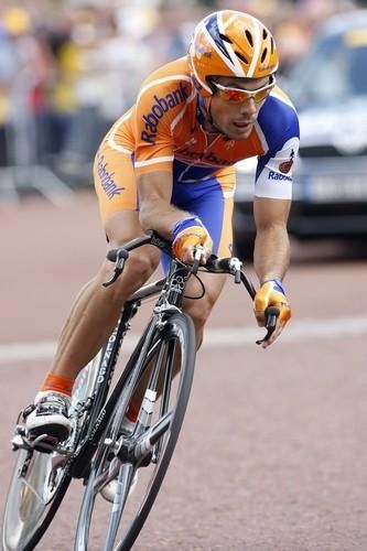 Oscar Freire (Rabobank) was uncertain over his Tour participation due to an ongoing problem with a saddle sore.