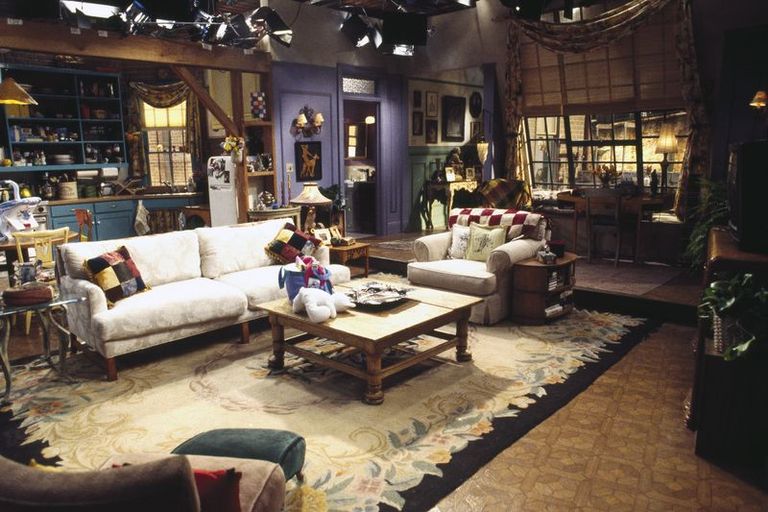 'Friends' Set Photos - Behind-the-Scenes 'Friends' Cast & Set Pictures ...