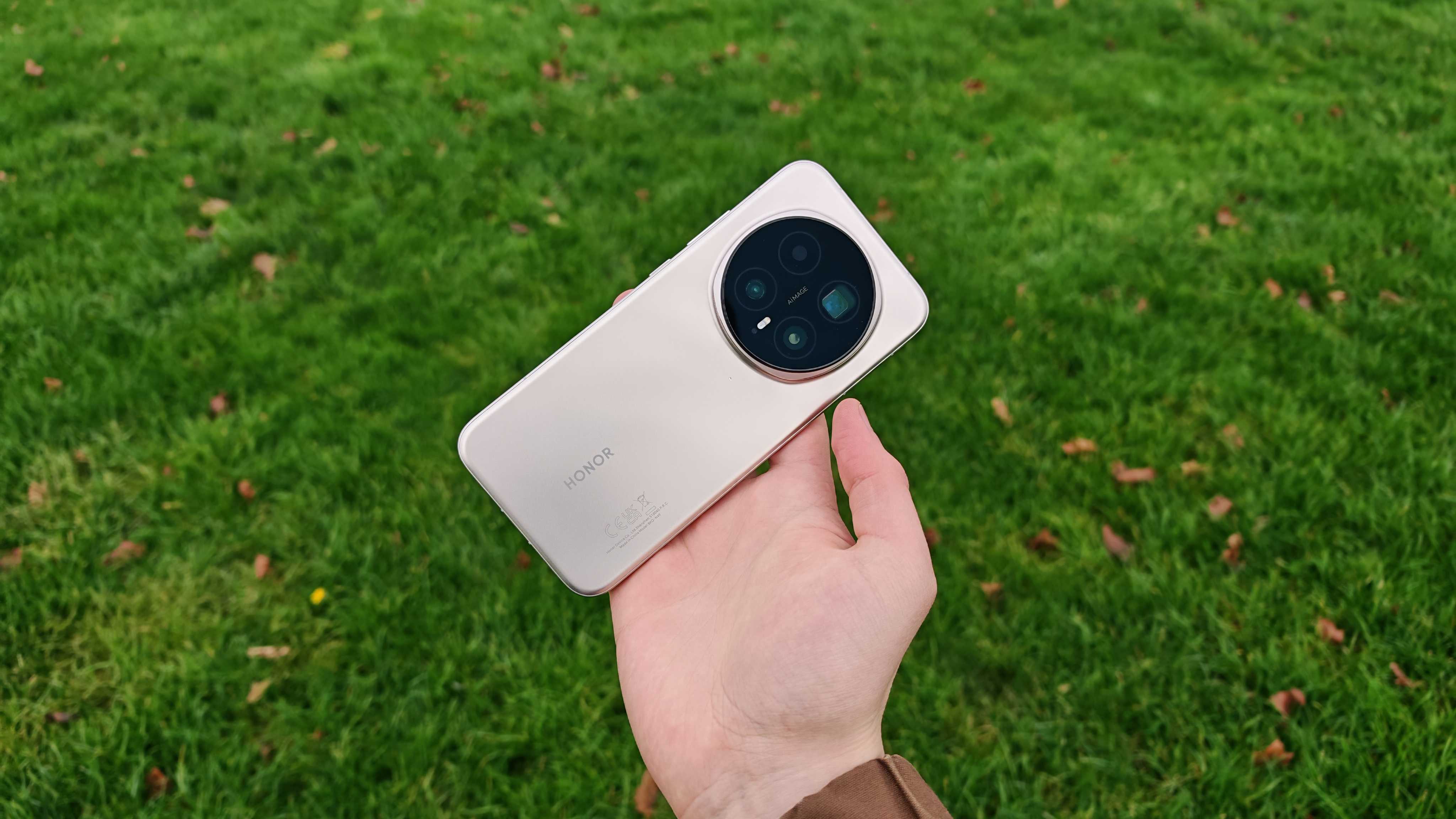 Honor Magic 8 Pro product shots