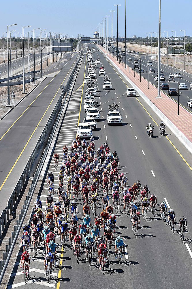 The peloton in action during Oman's final stage.