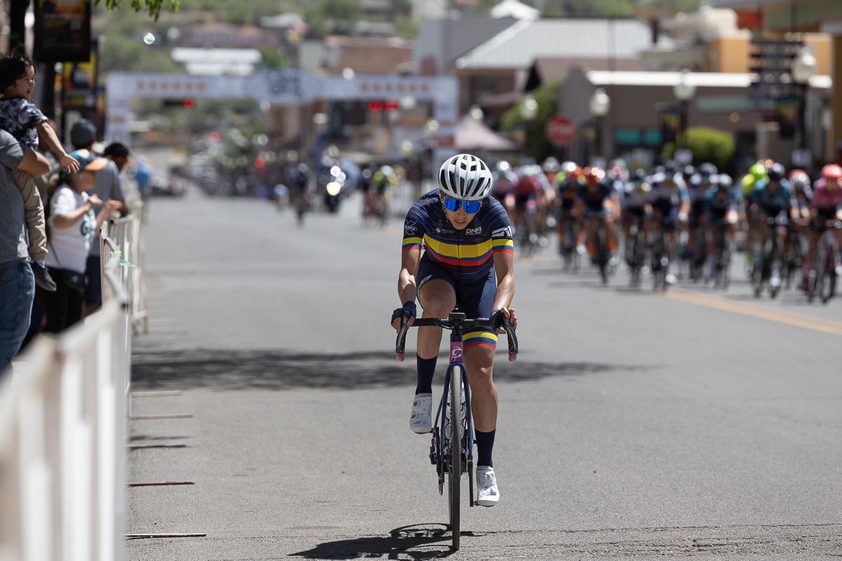 Diana Penuela (DNA Pro Cycling) attacked the field after a prime.