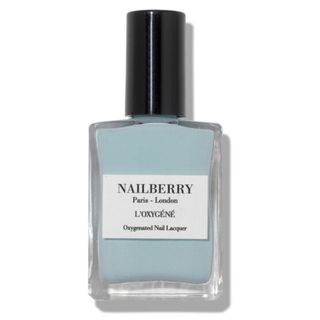 Nailberry L’Oxygéné in Charleston - blueberry milk nails