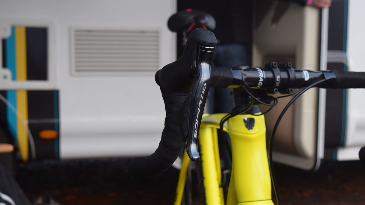 Shimano Dura-Ace R9170 shifters on Toon Aerts' Trek Boone