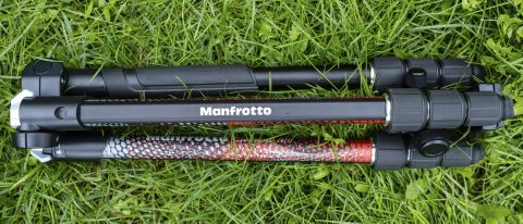 Manfrotto Elements MII lying flat on the grass