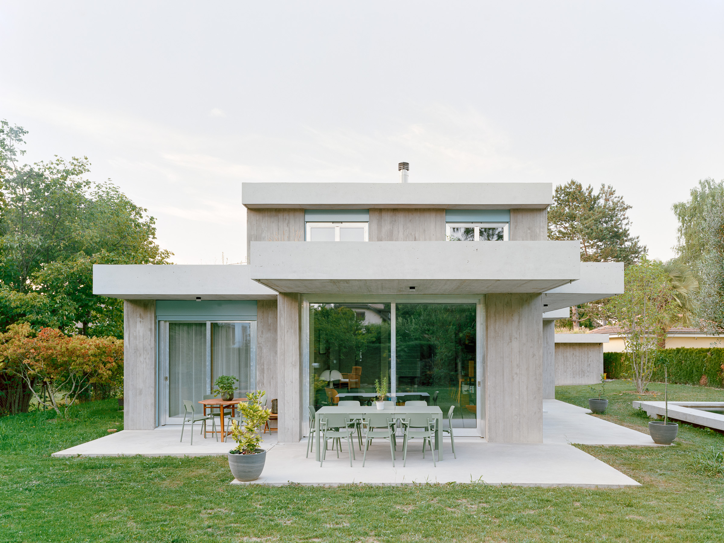 Garden facade, New Villa, Geneva, Lacroix Chessex Architectes