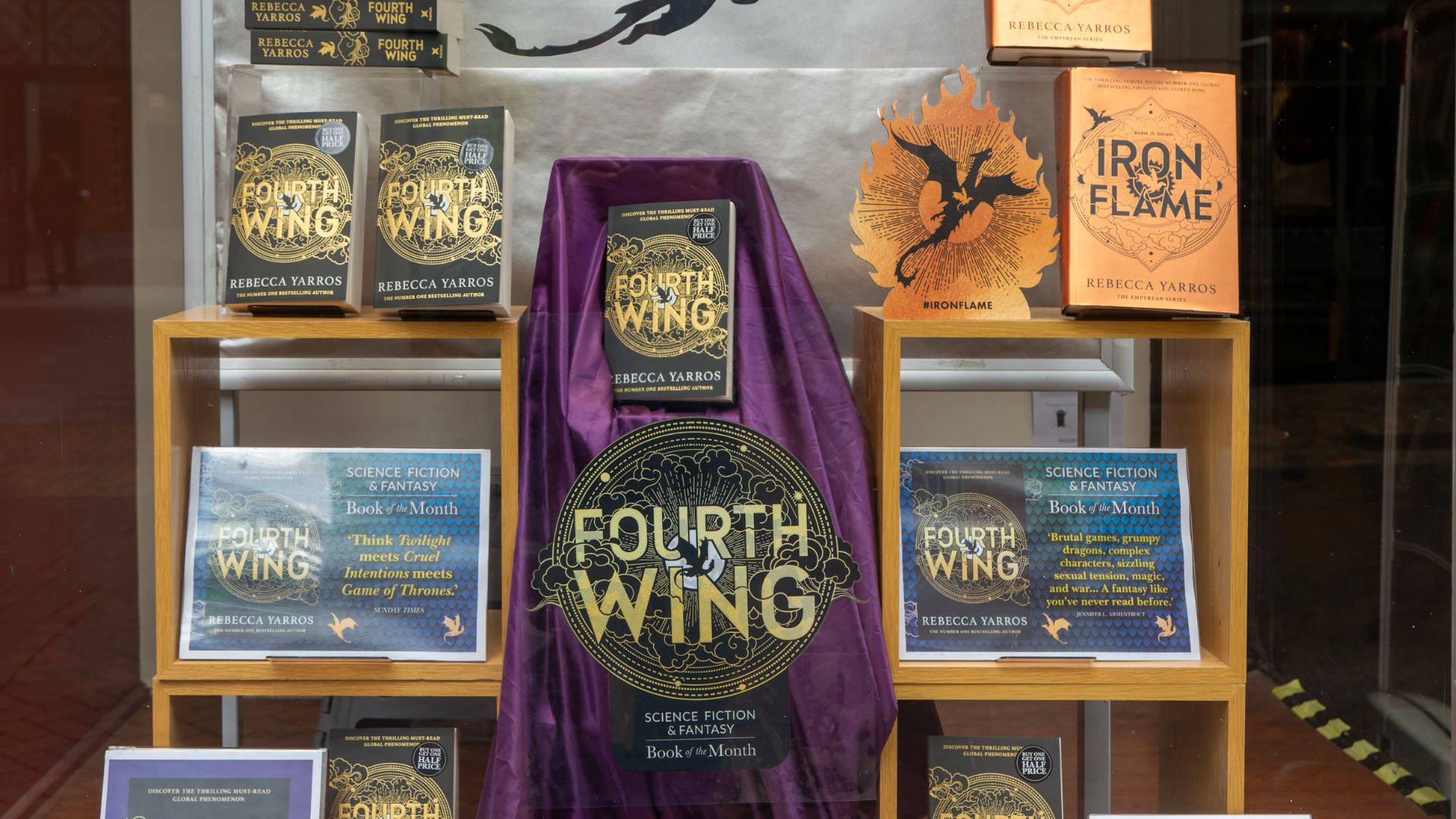 Fourth Wing by Rebecca Yaros