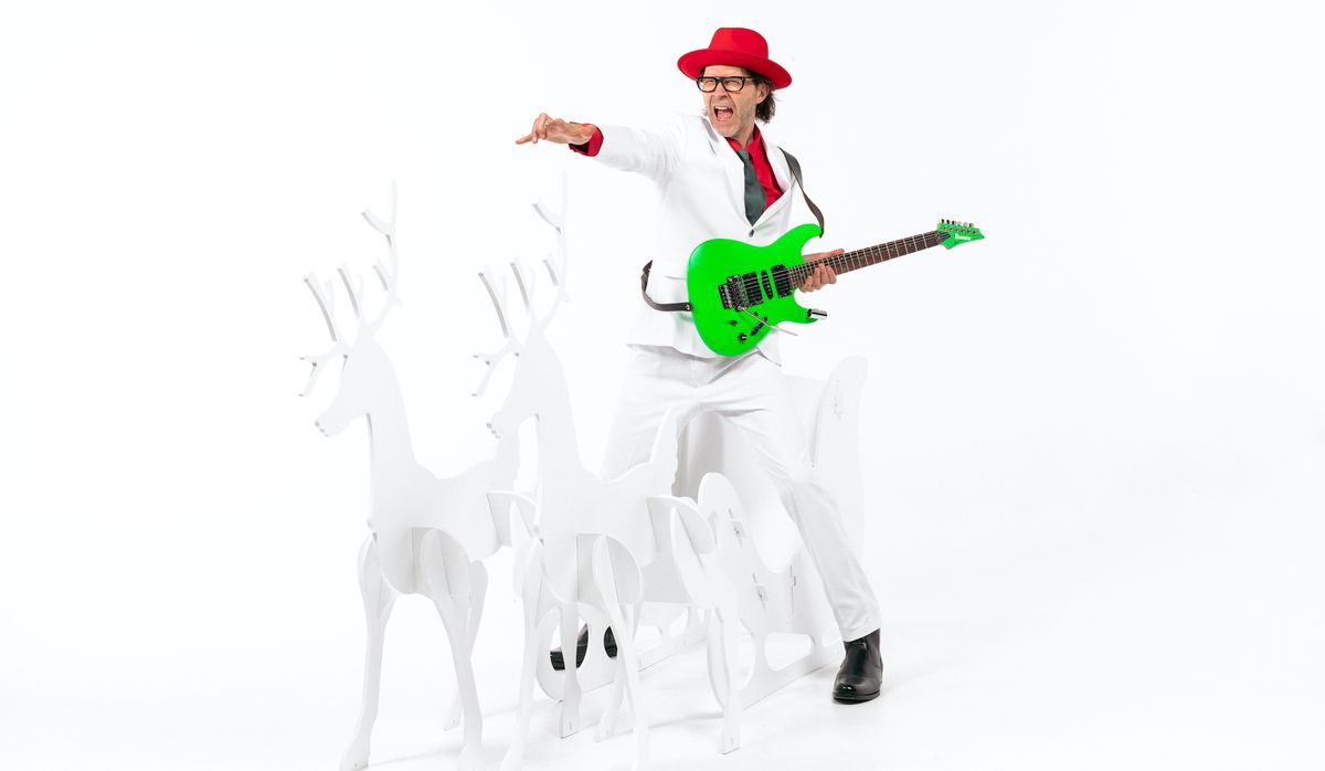 Paul Gilbert gets into the Christmas spirit