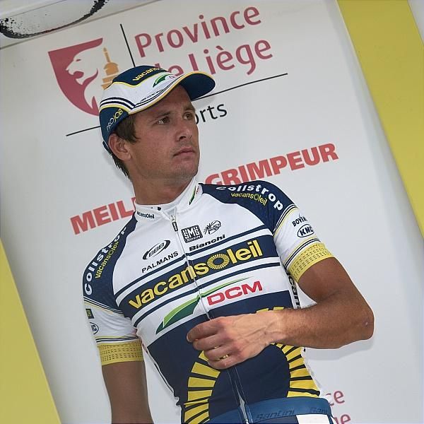 Johnny Hoogerland (Vacansoleil-DCM) on the podium to receive the King of the Mountains prize.