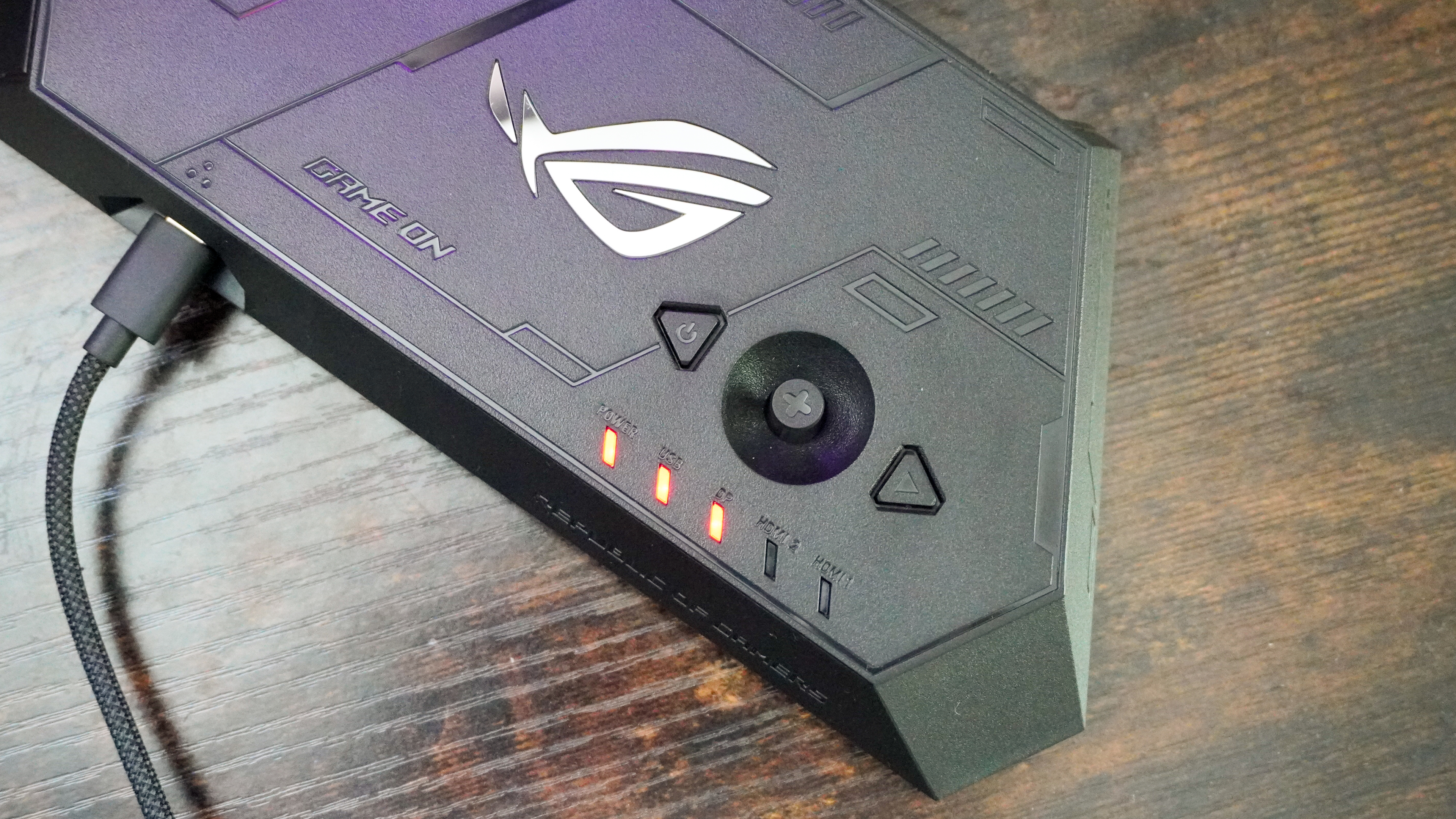 Asus ROG Xreal R1 AR Glasses