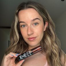Deputy beauty editor Grace Lindsay testing the By Terry Tea to Tan