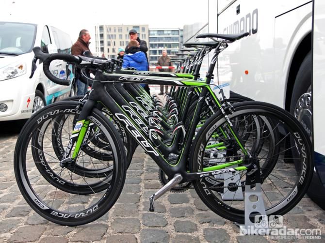 2013 Scheldeprijs winner Marcel Kittel's Felt F-Series FRD bookends the Argos-Shimano fleet before the start. Actual weight without bottles is 7.50kg (16.53lb).
