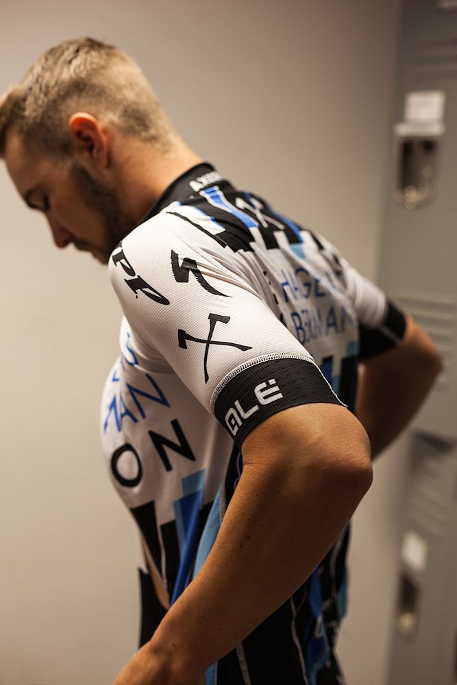 Al&eacute; is the official race clothing supplier to the Axeon Hagens Berman team