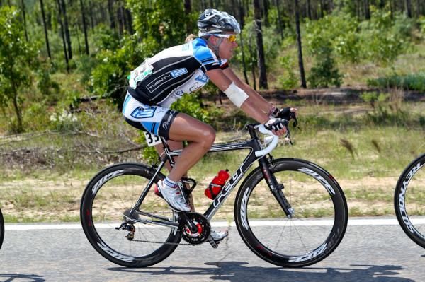 Kristin Armstrong (Peanut Butter &amp; Co) cruising in the bunch.