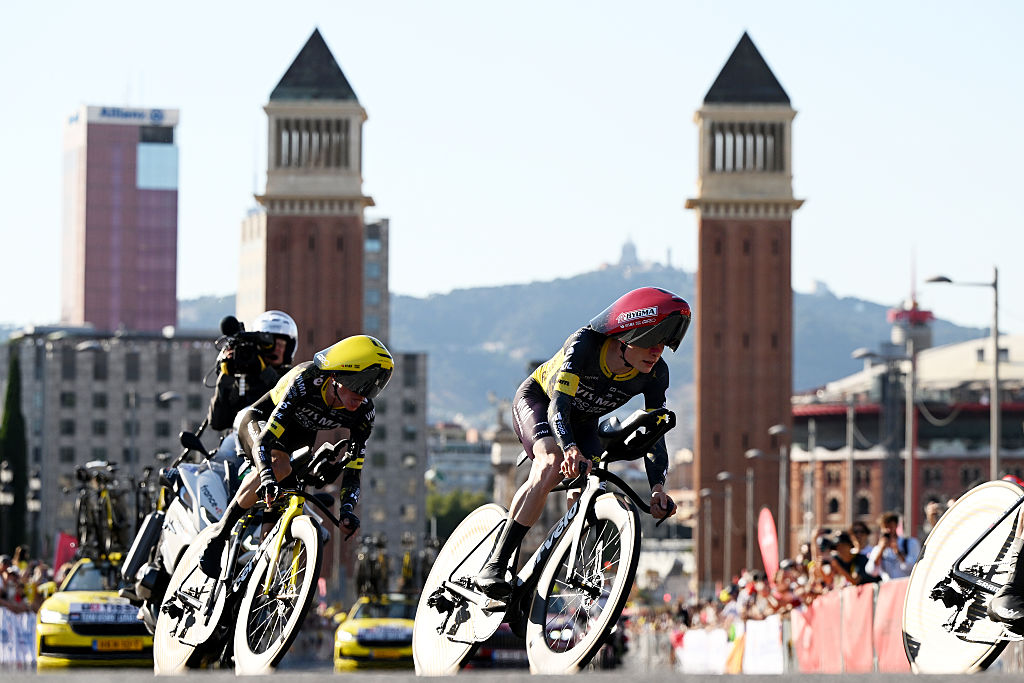Jonas Vingegaard of Denmark and Team Visma | Lease a Bike (R) competes during the 113th Tour de France 2026