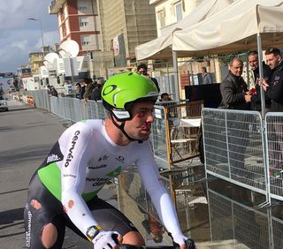 Mark Cavendish crashes in opening team time trial at Tirreno-Adriatico