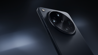 Oppo Find X8 Ultra in black