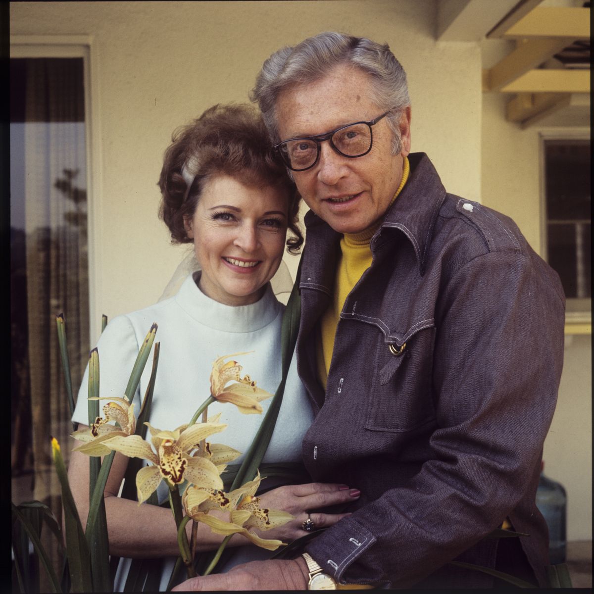 Betty White and Allen Ludden in a shoot for Ludden At Home Layout in 1972