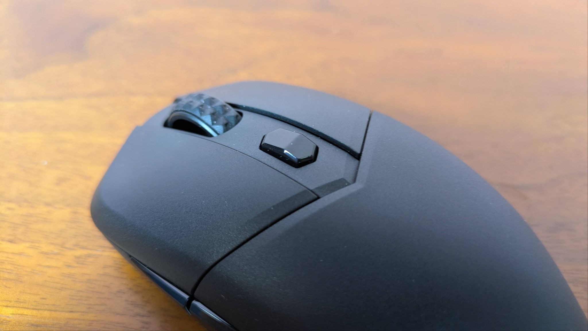 MSI Versa 300 வயர்லெஸ் 8K