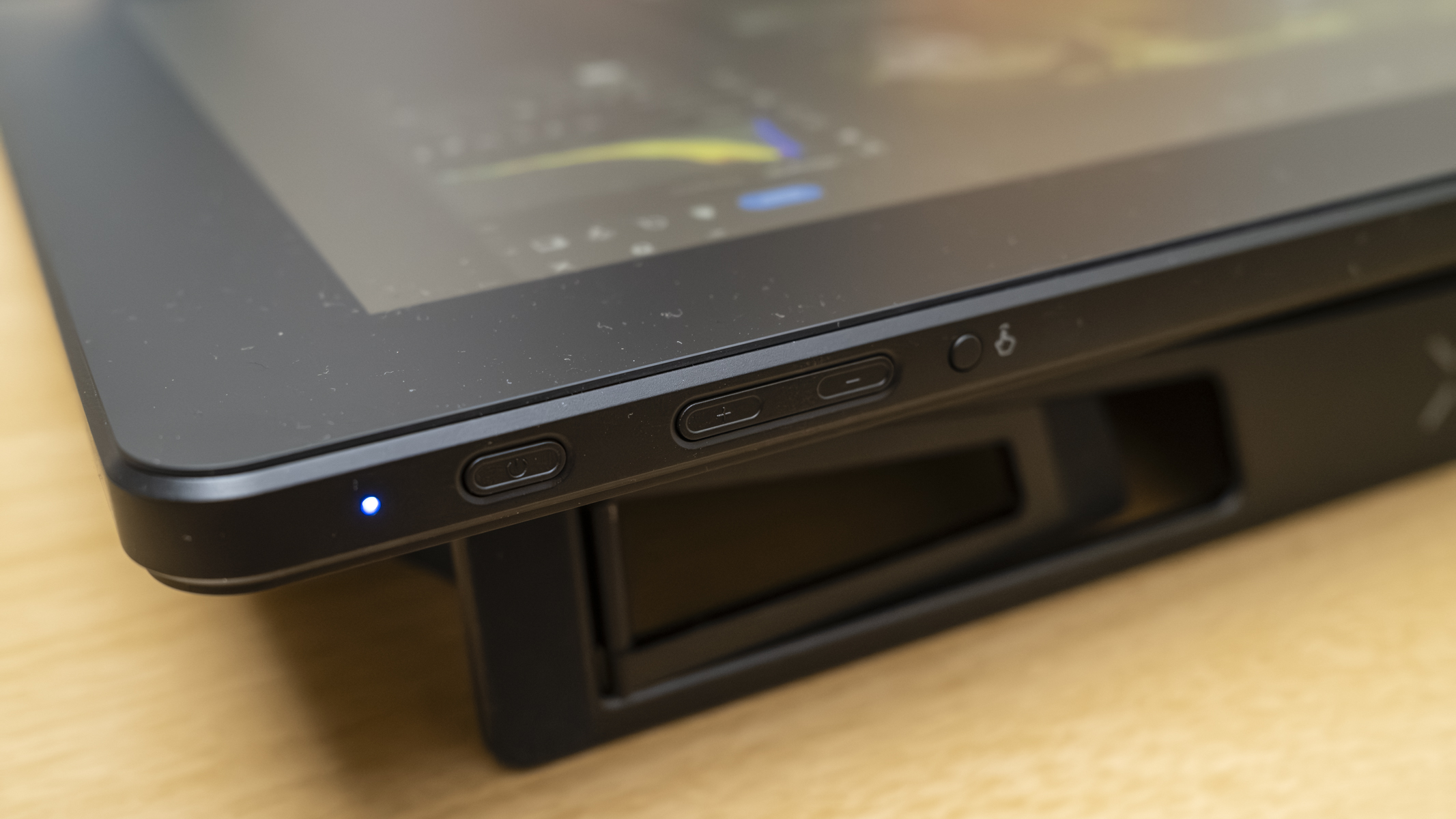 XPPen Artist Ultra 16 power button