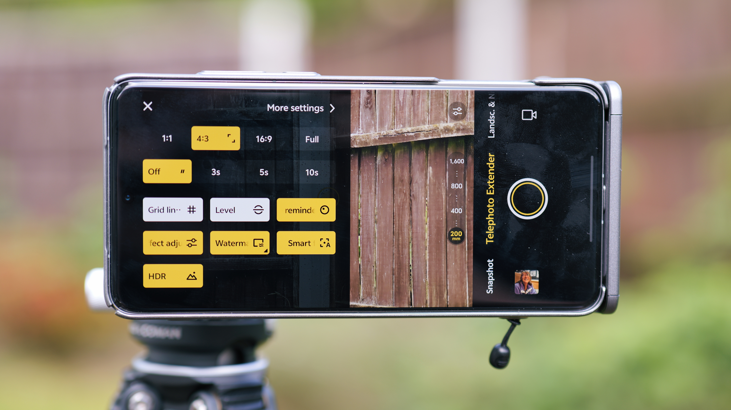 Vivo X200 Ultra phone screen in the camera app