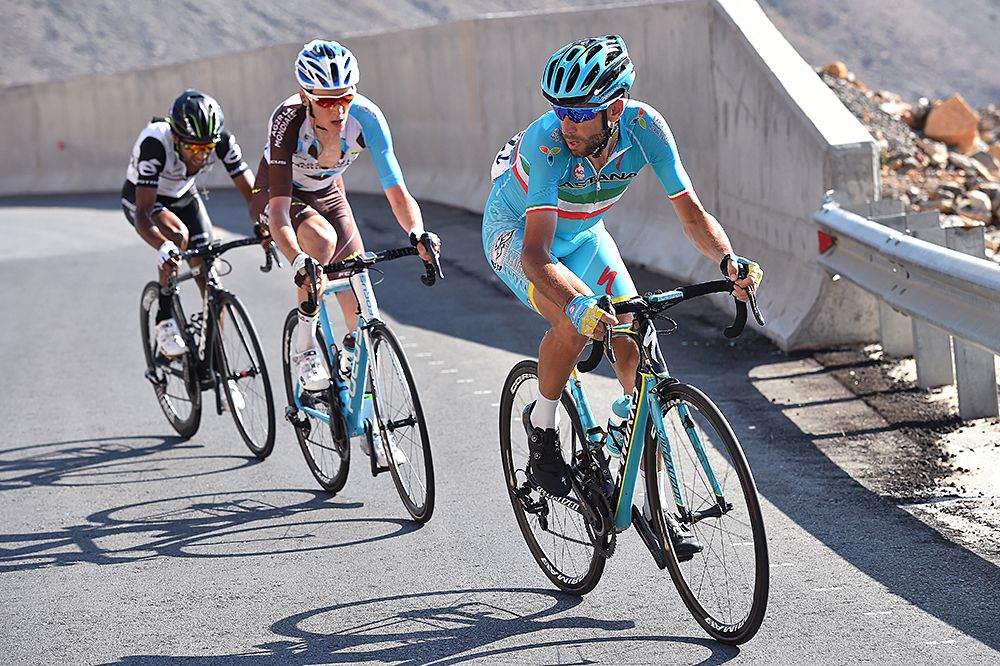 Tour of Oman, Green Mountain - Vincenzo Nibali (Astana), Merhawi Kudus (Dimension Data) and Romain Bardet (AG2R La Mondiale)