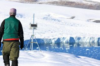 Time-lapse camera on a glacier