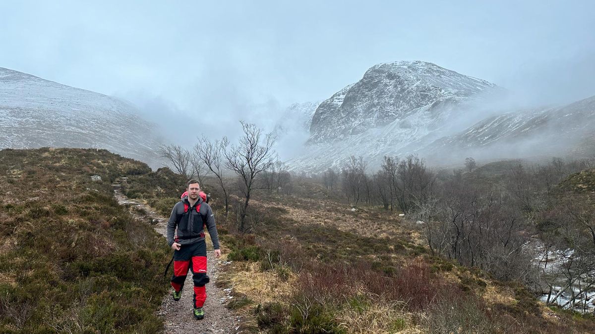 average hiking speed: Alex and Ben Nevis