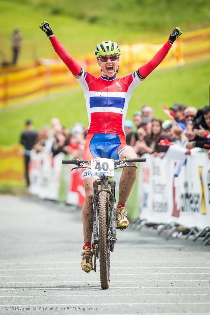 Gunn-Rita Dahle Flesjaa wins the marathon Worlds