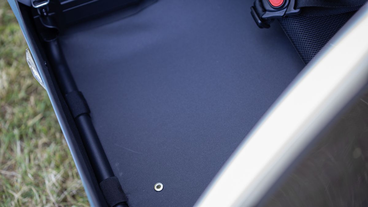 Thule Courier unfolded cargo floor